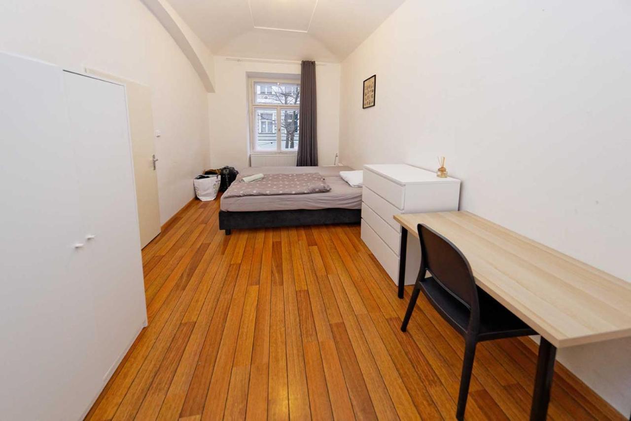 Apartment Americká 8 Praag Buitenkant foto