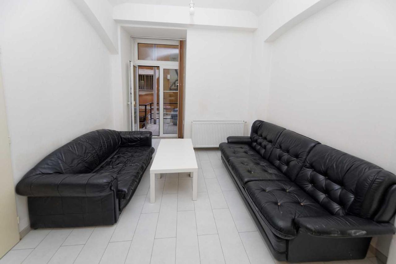 Apartment Americká 8 Praag Buitenkant foto