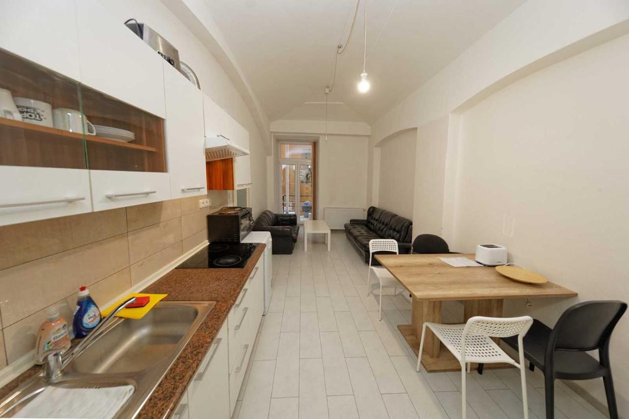 Apartment Americká 8 Praag Buitenkant foto