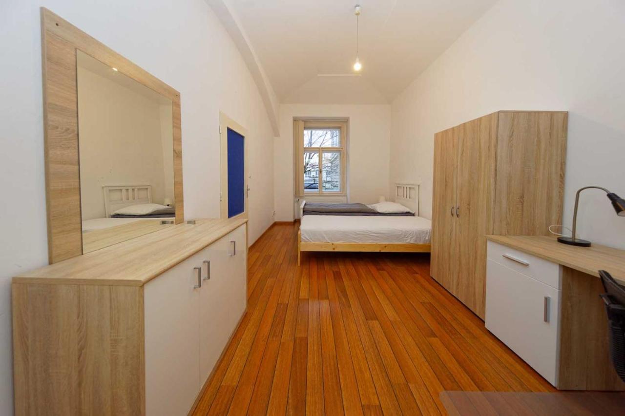 Apartment Americká 8 Praag Buitenkant foto