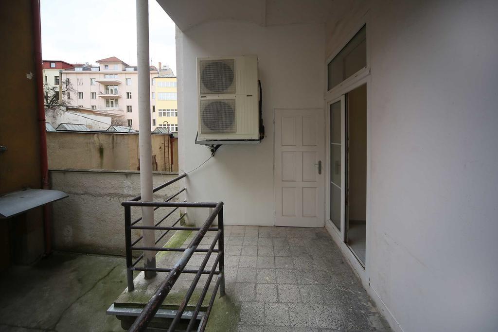 Apartment Americká 8 Praag Buitenkant foto